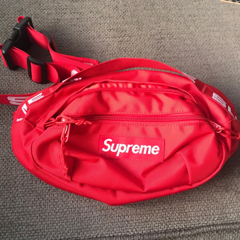 Supreme fanny pack